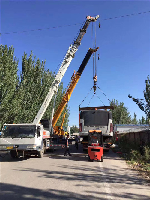 根河市港口集装箱搬运案例